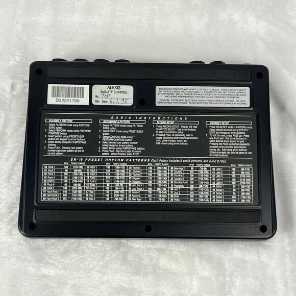 Alesis SR-16 16 Bit Stereo Drum Machine Vintage 1995 MIDI I/O Footswitch Jacks - Picture 5 of 5